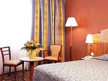 Mercure Nimes Ouest酒店 外观 照片